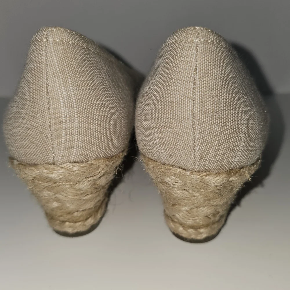 Coach Women's Tan Peep-Toe Flats, Size 6.5 - Picture 4 of 11